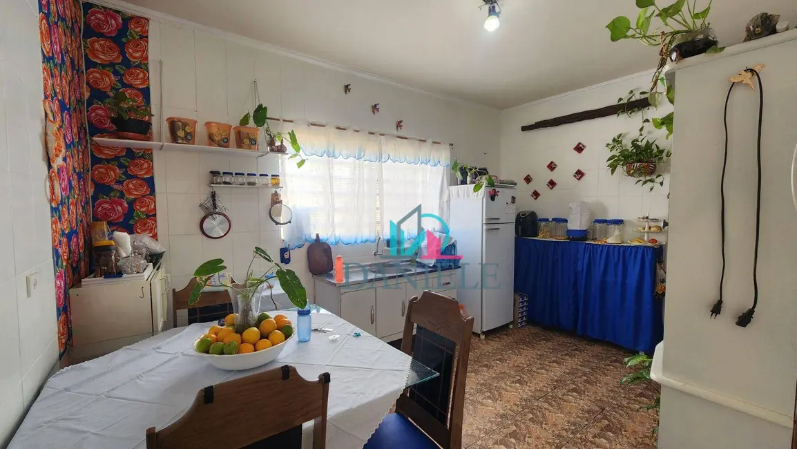 Casa com 3 quartos à venda, 295m2 em Residencial Cambuy, Araraquara - SP - imagem 5 Foto 5 de Casa com 3 quartos à venda, 295m2 em Residencial Cambuy, Araraquara - SP