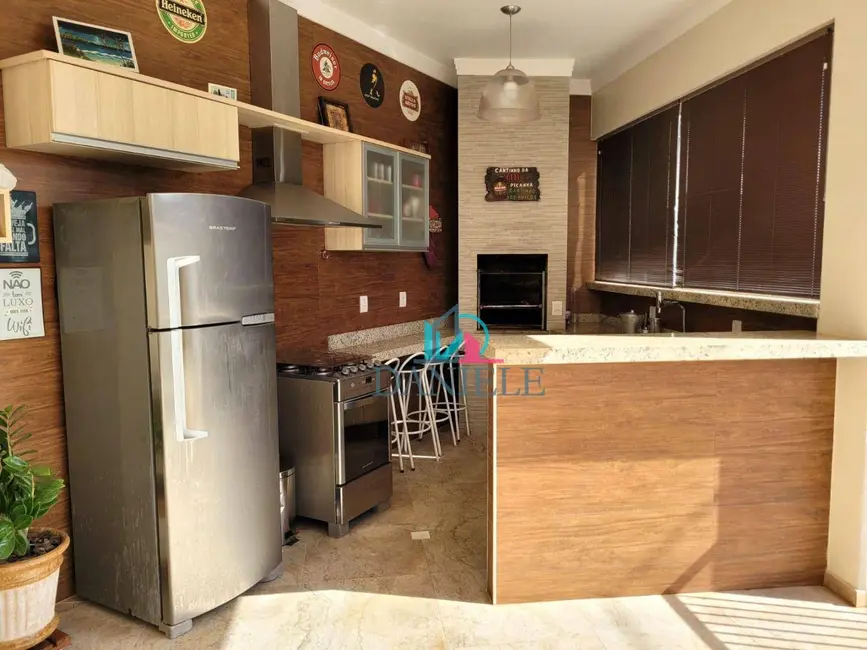 Casa com 3 quartos à venda, 351m2 em Vila Suconasa, Araraquara - SP - imagem 5 Foto 5 de Casa com 3 quartos à venda, 351m2 em Vila Suconasa, Araraquara - SP