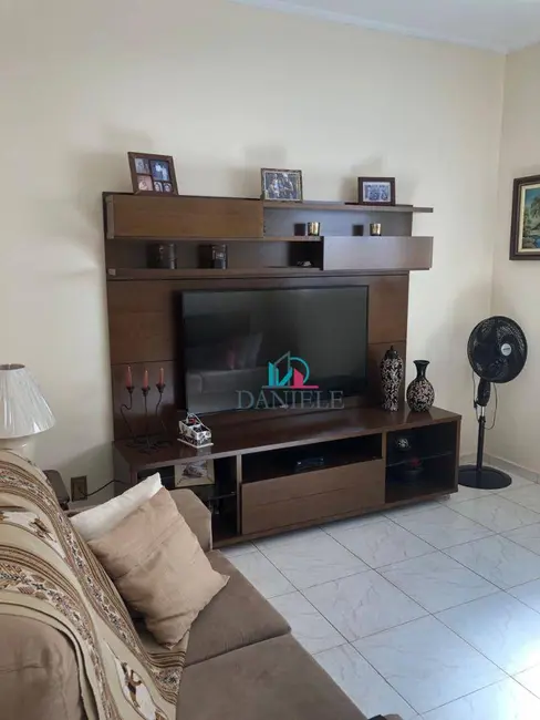 Casa com 4 quartos à venda, 255m2 em Vila José Bonifácio, Araraquara - SP - imagem 4 Foto 4 de Casa com 4 quartos à venda, 255m2 em Vila José Bonifácio, Araraquara - SP