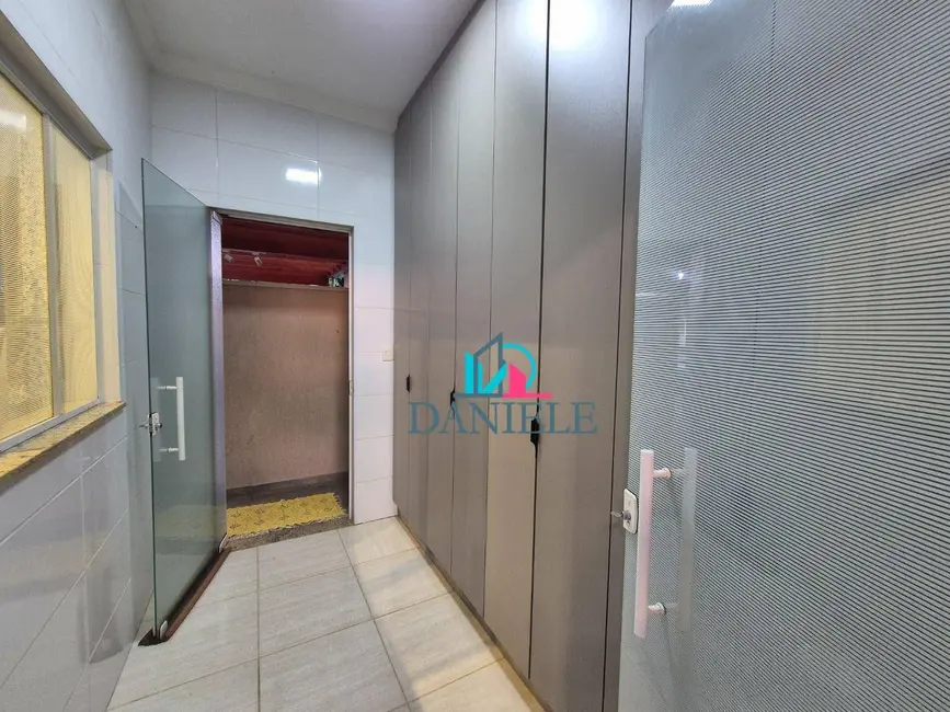 Casa de Condomínio com 3 quartos à venda, 200m2 em Doutor Tancredo de Almeida Neves, Araraquara - SP - imagem 5 Foto 5 de Casa de Condomínio com 3 quartos à venda, 200m2 em Doutor Tancredo de Almeida Neves, Araraquara - SP