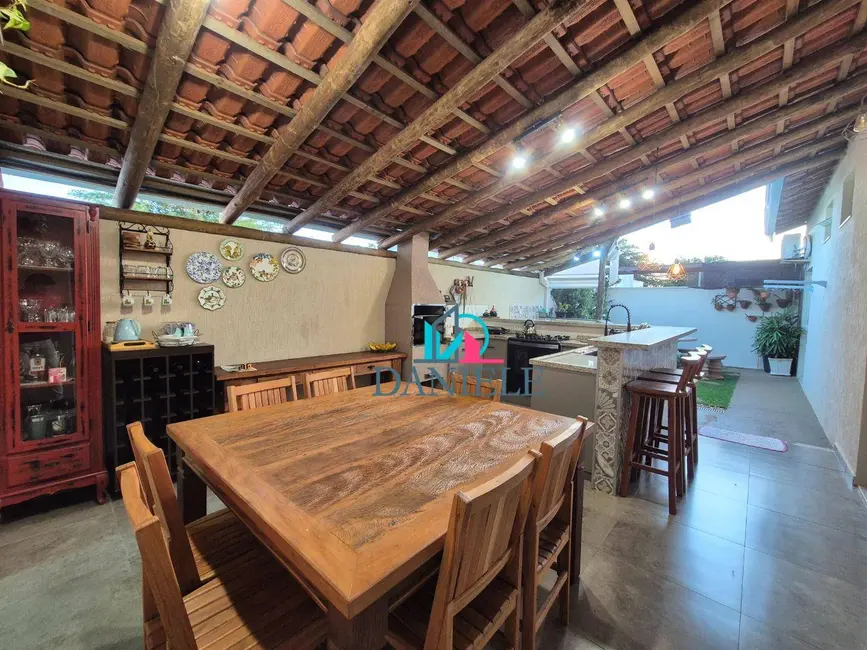 Casa de Condomínio com 3 quartos à venda, 200m2 em Doutor Tancredo de Almeida Neves, Araraquara - SP - imagem 4 Foto 4 de Casa de Condomínio com 3 quartos à venda, 200m2 em Doutor Tancredo de Almeida Neves, Araraquara - SP