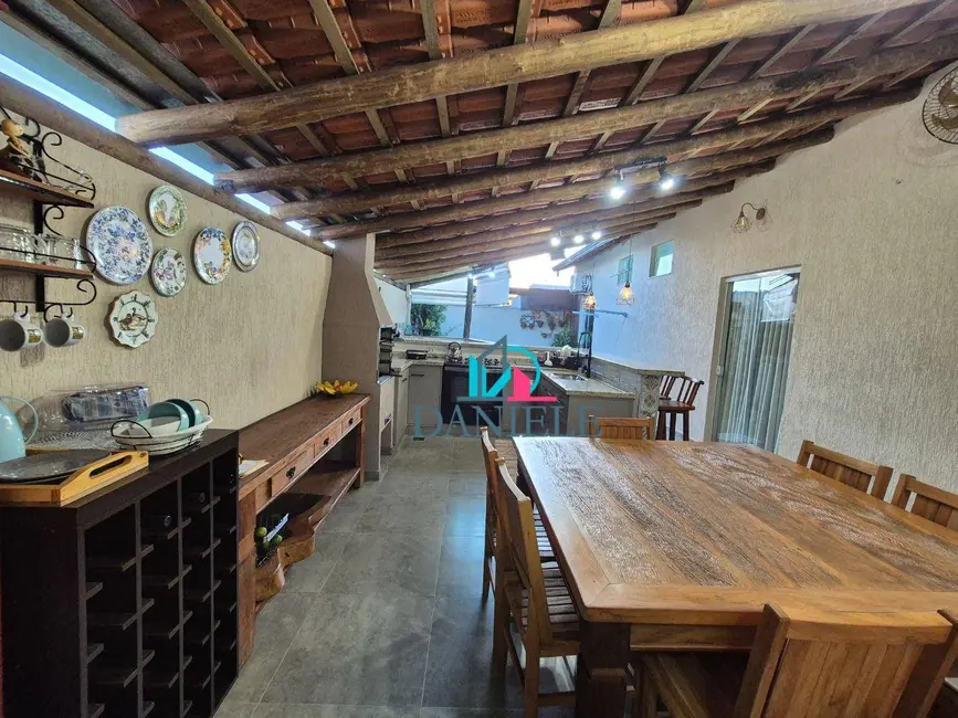 Casa de Condomínio com 3 quartos à venda, 200m2 em Doutor Tancredo de Almeida Neves, Araraquara - SP - imagem 6 Foto 6 de Casa de Condomínio com 3 quartos à venda, 200m2 em Doutor Tancredo de Almeida Neves, Araraquara - SP