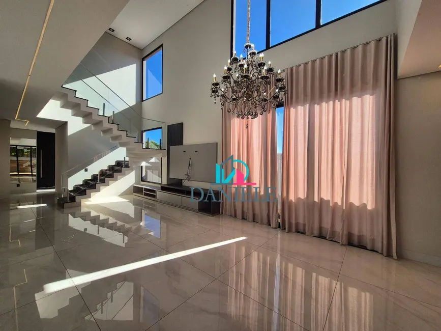 Casa de Condomínio com 3 quartos à venda, 336m2 em Araraquara - SP - imagem 8 Foto 8 de Casa de Condomínio com 3 quartos à venda, 336m2 em Araraquara - SP