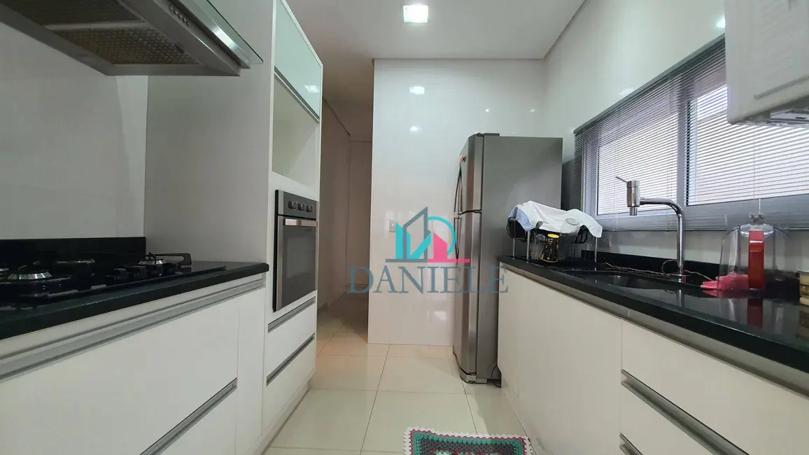 Foto 4 de Casa de Condomínio com 3 quartos à venda, 274m2 em Parque Residencial Damha, Araraquara - SP