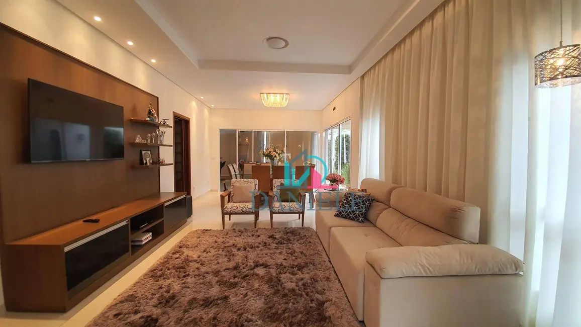 Foto 3 de Casa de Condomínio com 3 quartos à venda, 274m2 em Parque Residencial Damha, Araraquara - SP