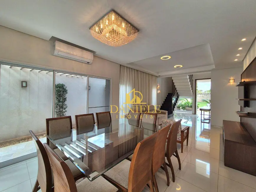 Foto 2 de Casa de Condomínio com 3 quartos à venda, 274m2 em Parque Residencial Damha, Araraquara - SP