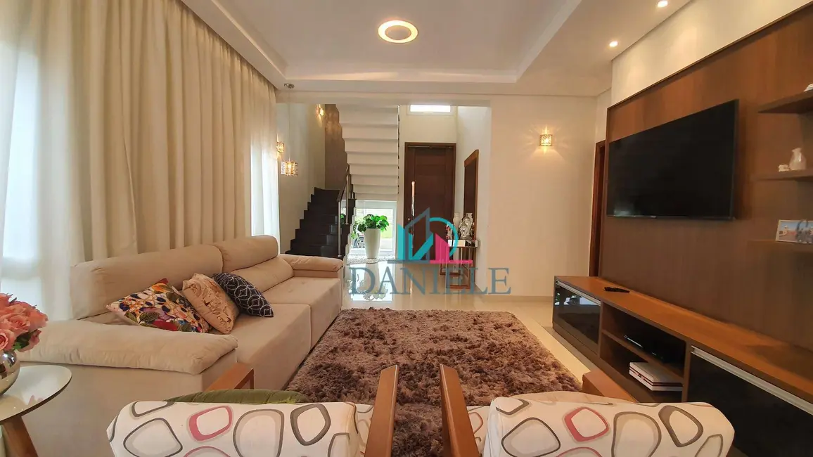Foto 2 de Casa de Condomínio com 3 quartos à venda, 274m2 em Parque Residencial Damha, Araraquara - SP