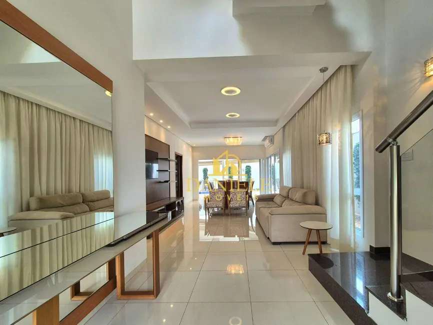 Foto 6 de Casa de Condomínio com 3 quartos à venda, 274m2 em Parque Residencial Damha, Araraquara - SP