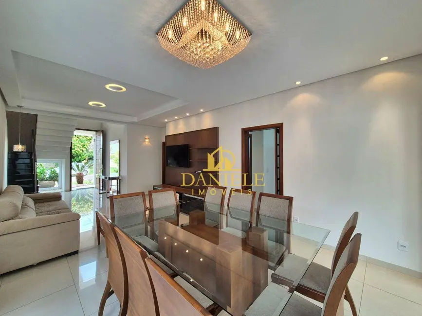 Foto 3 de Casa de Condomínio com 3 quartos à venda, 274m2 em Parque Residencial Damha, Araraquara - SP