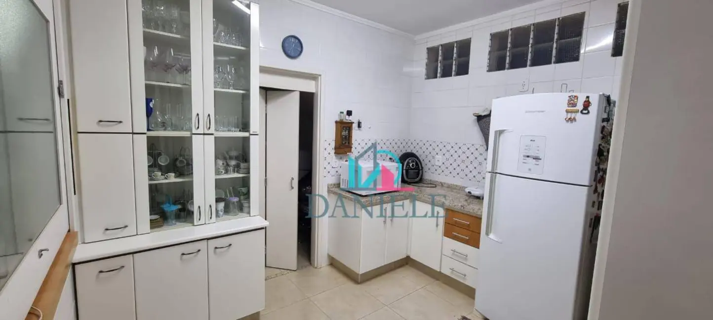 Casa de Condomínio com 4 quartos à venda, 344m2 em Vila Nossa Senhora do Carmo, Araraquara - SP - imagem 8 Foto 8 de Casa de Condomínio com 4 quartos à venda, 344m2 em Vila Nossa Senhora do Carmo, Araraquara - SP