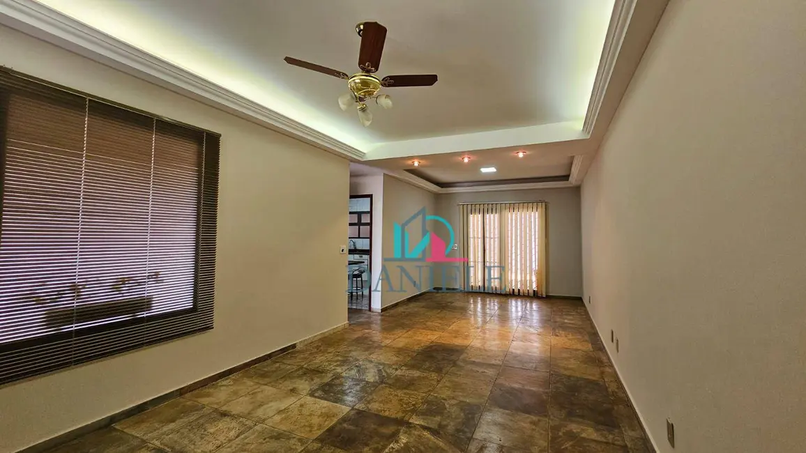 Foto 2 de Casa de Condomínio com 3 quartos à venda, 284m2 em Vila Nossa Senhora do Carmo, Araraquara - SP