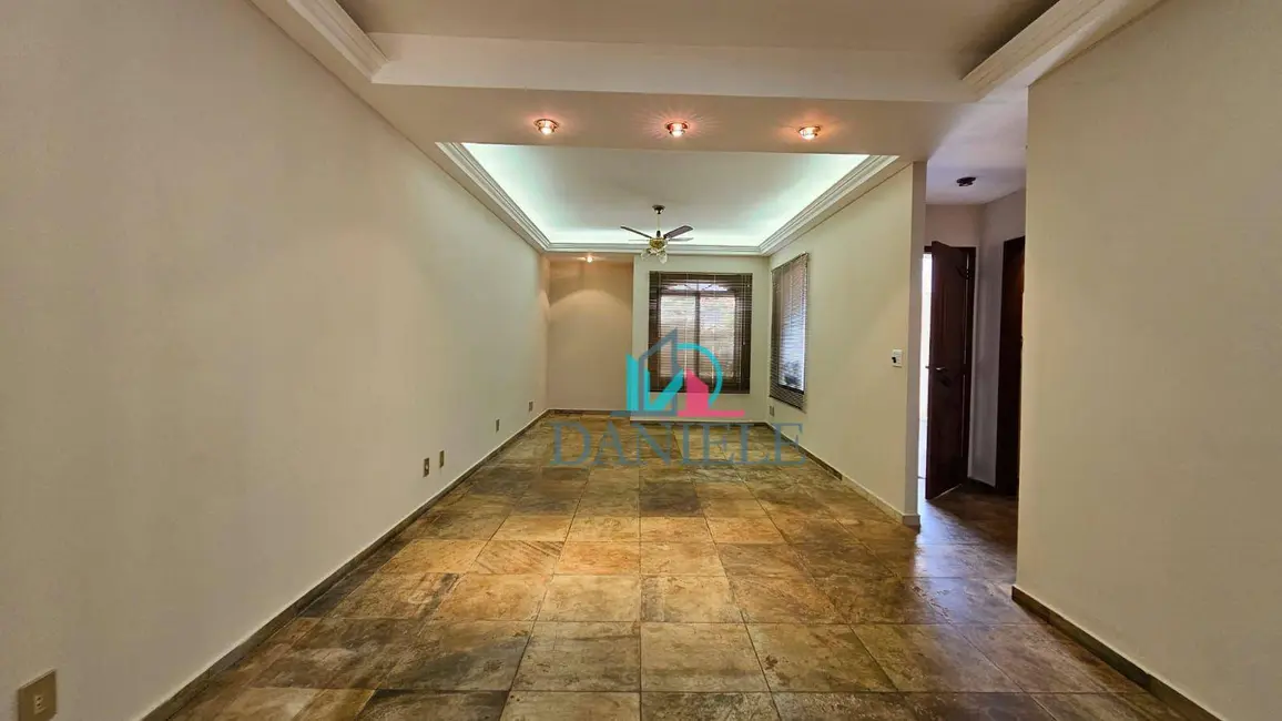 Foto 5 de Casa de Condomínio com 3 quartos à venda, 284m2 em Vila Nossa Senhora do Carmo, Araraquara - SP