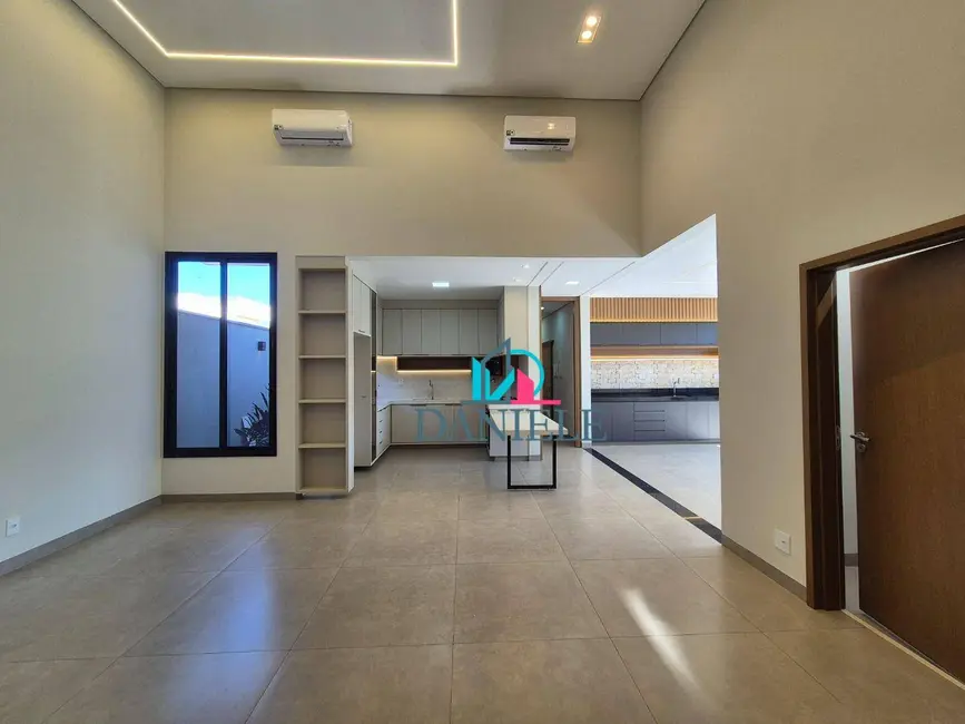 Foto 8 de Casa de Condomínio com 3 quartos à venda, 302m2 em Parque Residencial Damha, Araraquara - SP