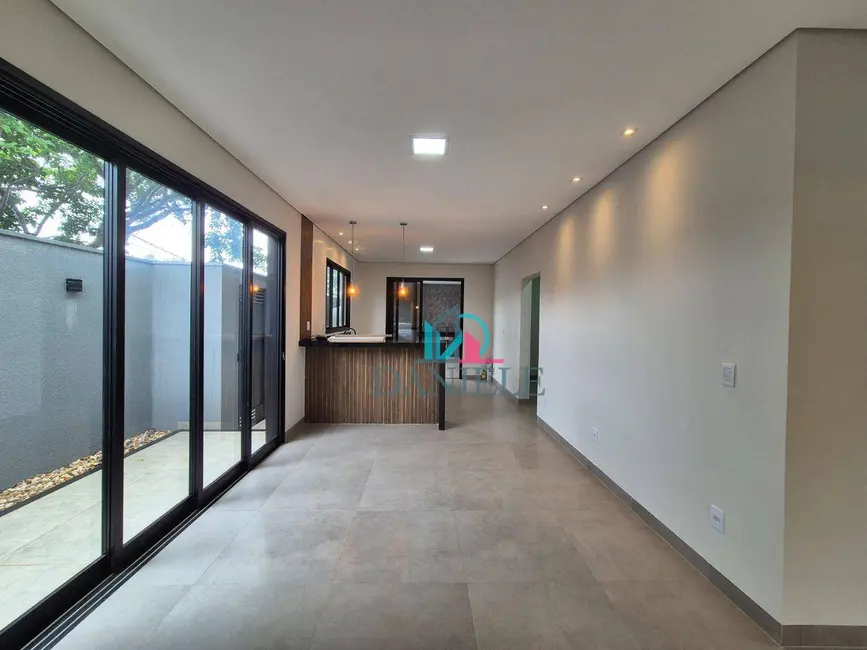 Foto 6 de Casa de Condomínio com 3 quartos à venda, 212m2 em Jardim Marialice, Araraquara - SP