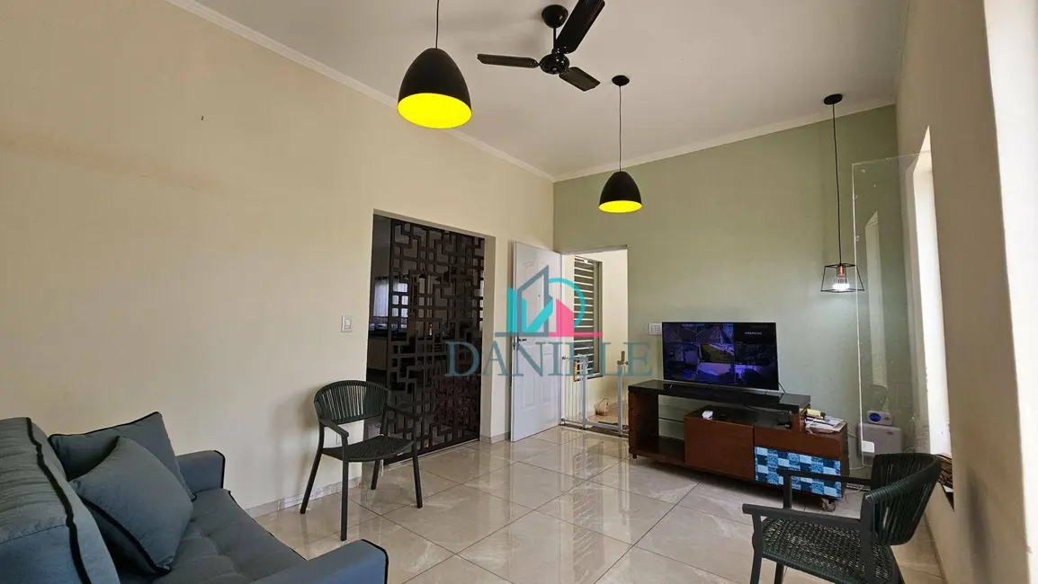 Casa com 2 quartos à venda, 472m2 em Cidade Jardim, Araraquara - SP - imagem 4 Foto 4 de Casa com 2 quartos à venda, 472m2 em Cidade Jardim, Araraquara - SP