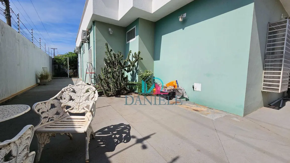 Foto 1 de Casa com 2 quartos à venda, 472m2 em Cidade Jardim, Araraquara - SP