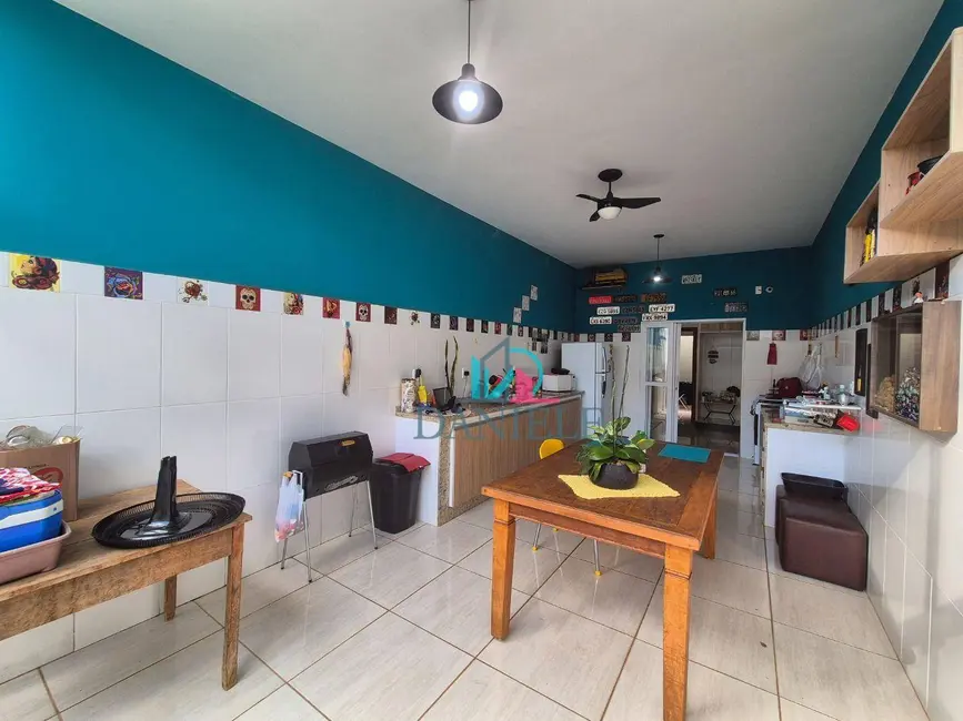 Casa com 3 quartos à venda, 320m2 em Jardim Eliana, Araraquara - SP - imagem 5 Foto 5 de Casa com 3 quartos à venda, 320m2 em Jardim Eliana, Araraquara - SP