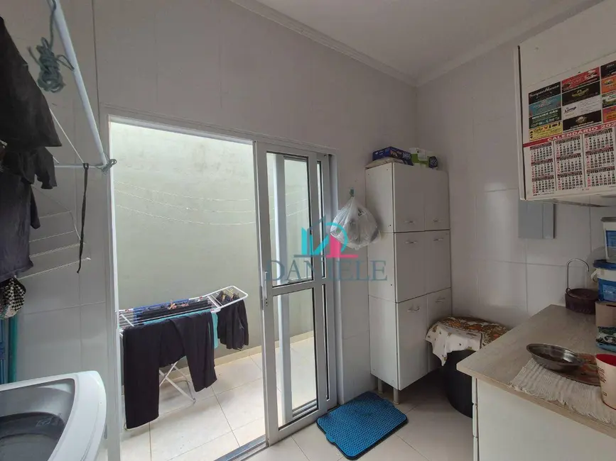 Casa com 3 quartos à venda, 320m2 em Jardim Eliana, Araraquara - SP - imagem 9 Foto 9 de Casa com 3 quartos à venda, 320m2 em Jardim Eliana, Araraquara - SP