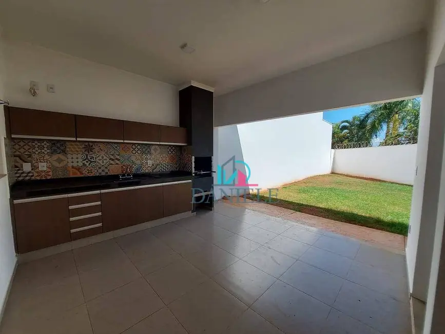 Foto 1 de Casa de Condomínio com 3 quartos à venda, 362m2 em Jardim dos Flamboyants, Araraquara - SP