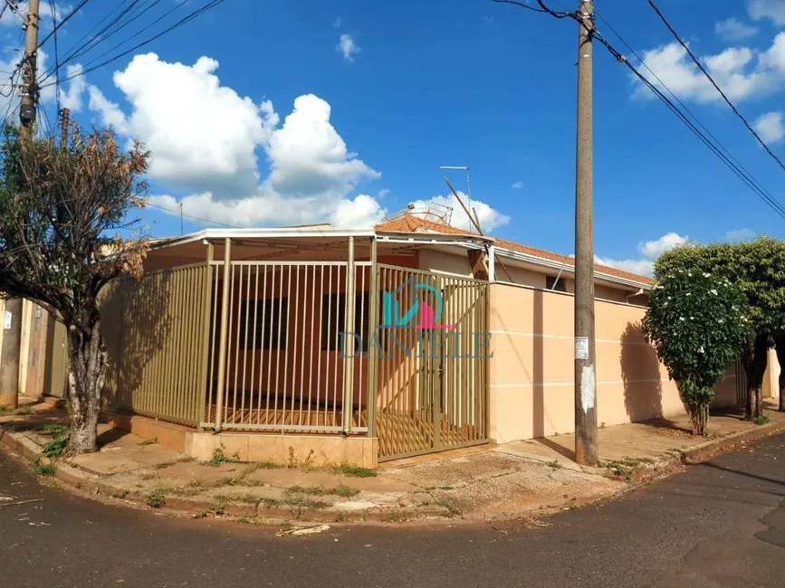 Foto 1 de Casa com 3 quartos à venda, 209m2 em Jardim Santa Lúcia, Araraquara - SP