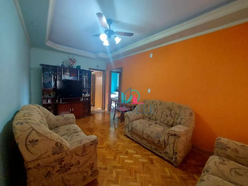 Casa com 3 quartos à venda, 209m2 em Jardim Santa Lúcia, Araraquara - SP - imagem 5 Foto 5 de Casa com 3 quartos à venda, 209m2 em Jardim Santa Lúcia, Araraquara - SP