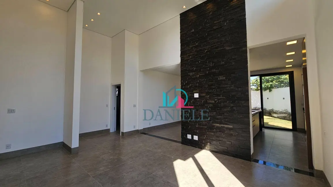 Casa de Condomínio com 3 quartos à venda, 364m2 em Parque Residencial Damha, Araraquara - SP - imagem 4 Foto 4 de Casa de Condomínio com 3 quartos à venda, 364m2 em Parque Residencial Damha, Araraquara - SP