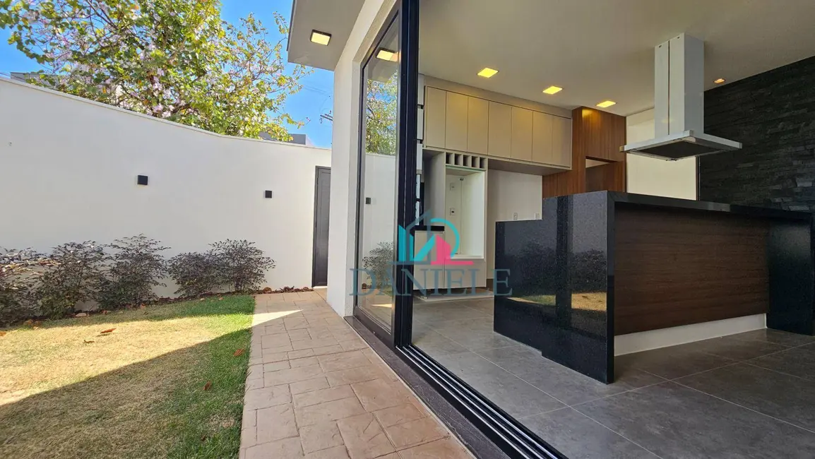 Casa de Condomínio com 3 quartos à venda, 364m2 em Parque Residencial Damha, Araraquara - SP - imagem 9 Foto 9 de Casa de Condomínio com 3 quartos à venda, 364m2 em Parque Residencial Damha, Araraquara - SP