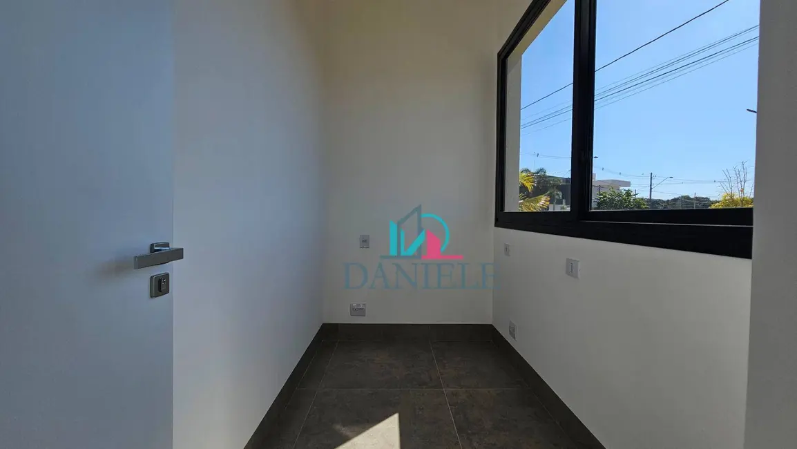 Casa de Condomínio com 3 quartos à venda, 364m2 em Parque Residencial Damha, Araraquara - SP - imagem 6 Foto 6 de Casa de Condomínio com 3 quartos à venda, 364m2 em Parque Residencial Damha, Araraquara - SP