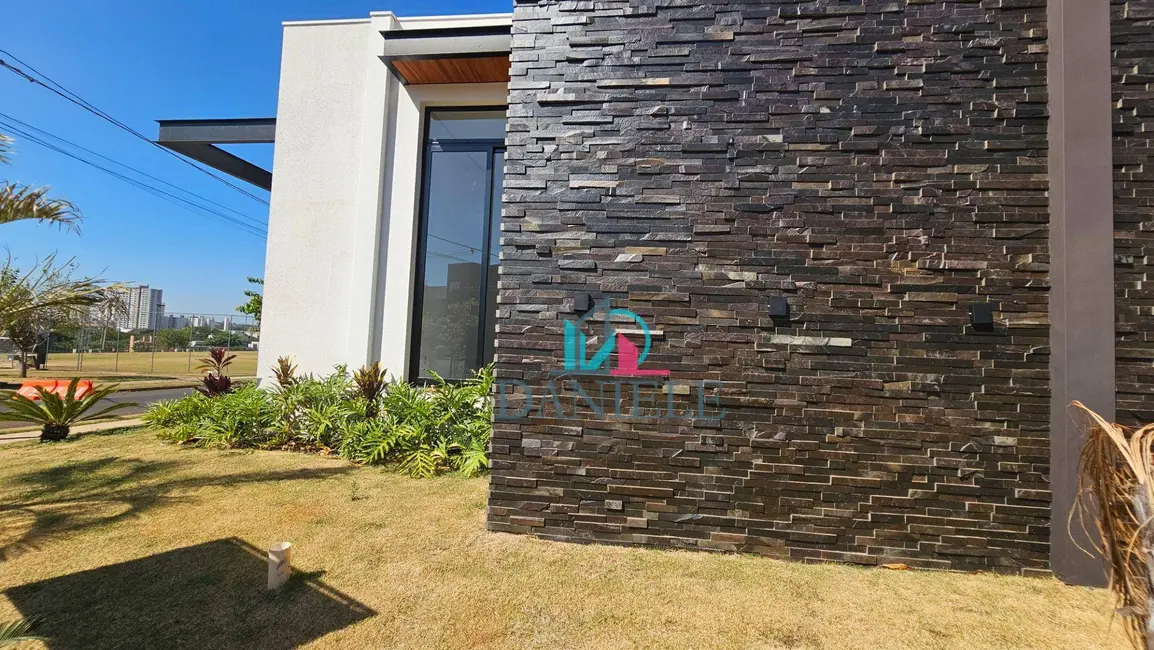 Foto 1 de Casa de Condomínio com 3 quartos à venda, 364m2 em Parque Residencial Damha, Araraquara - SP