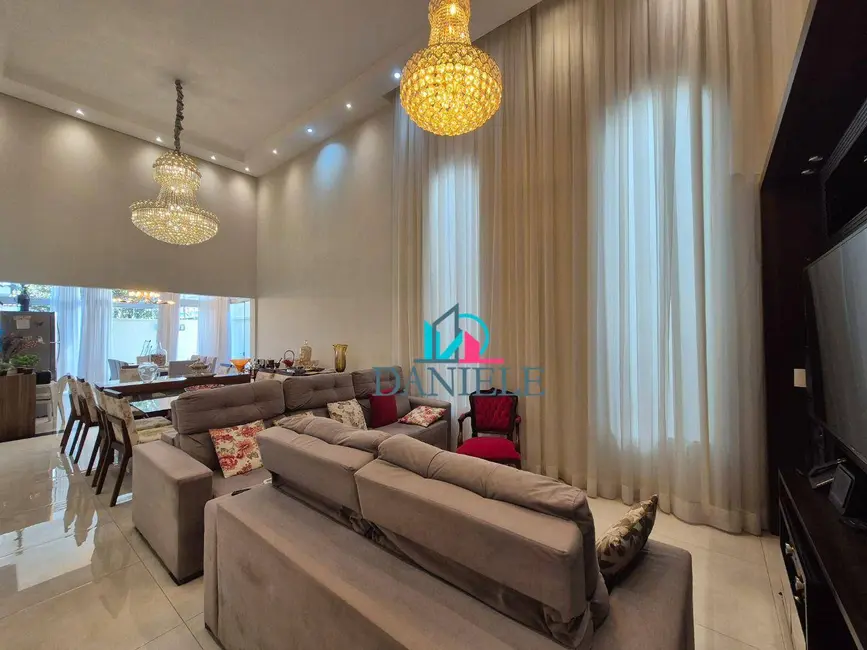 Foto 9 de Casa de Condomínio com 3 quartos à venda, 336m2 em Araraquara - SP