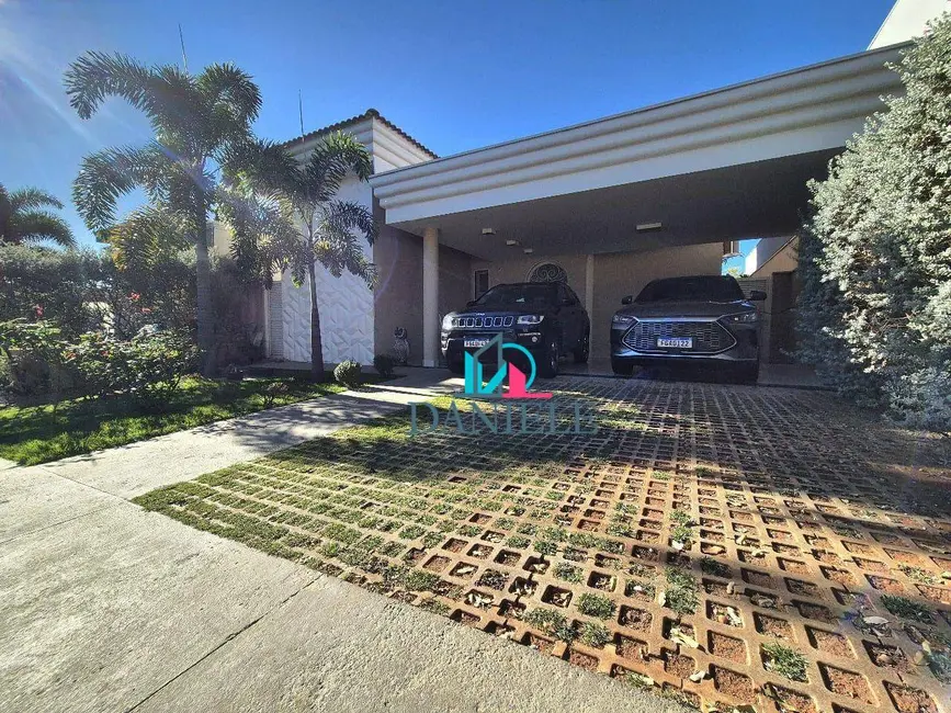 Foto 1 de Casa de Condomínio com 3 quartos à venda, 336m2 em Araraquara - SP