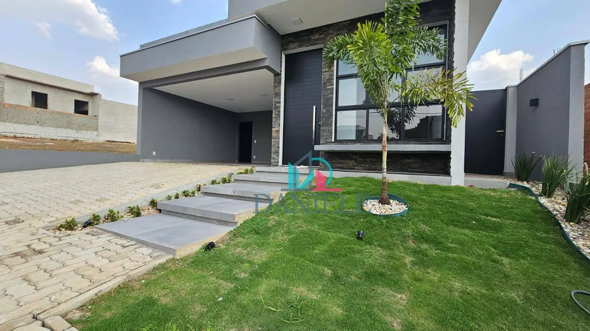 Foto 1 de Casa de Condomínio com 3 quartos à venda, 309m2 em Parque Tropical, Araraquara - SP