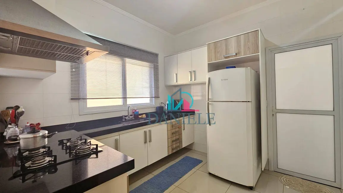 Casa de Condomínio com 3 quartos à venda, 360m2 em Condomínio Buona Vita, Araraquara - SP - imagem 7 Foto 7 de Casa de Condomínio com 3 quartos à venda, 360m2 em Condomínio Buona Vita, Araraquara - SP