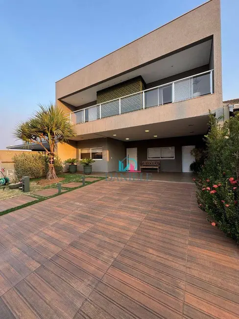 Foto 1 de Casa de Condomínio com 4 quartos à venda, 308m2 em Jardim dos Flamboyants, Araraquara - SP
