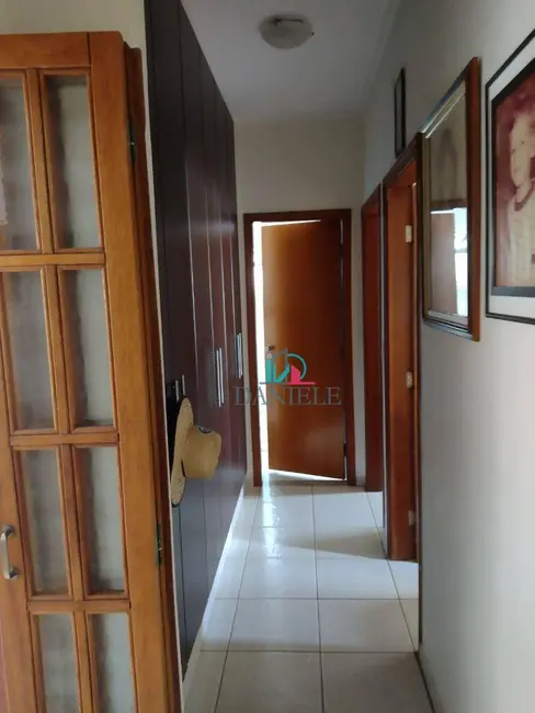 Foto 5 de Casa com 3 quartos à venda, 385m2 em Jardim Imperador, Araraquara - SP