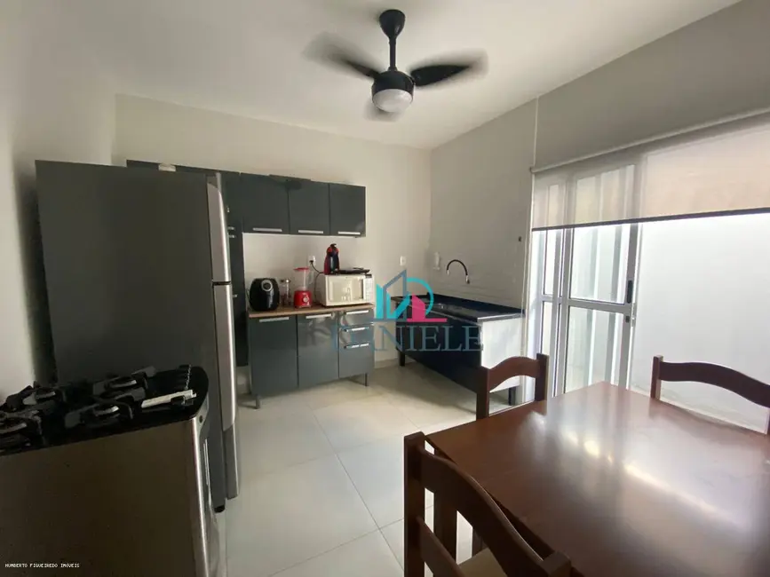 Casa com 2 quartos à venda, 125m2 em Jardim Pinheiros (Vila Xavier), Araraquara - SP - imagem 3 Foto 3 de Casa com 2 quartos à venda, 125m2 em Jardim Pinheiros (Vila Xavier), Araraquara - SP