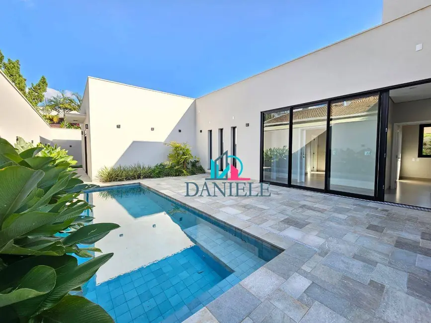 Casa de Condomínio com 4 quartos à venda, 632m2 em Jardim Residencial Quinta dos Oitis, Araraquara - SP - imagem 2 Foto 2 de Casa de Condomínio com 4 quartos à venda, 632m2 em Jardim Residencial Quinta dos Oitis, Araraquara - SP