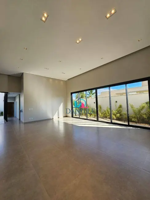 Casa de Condomínio com 4 quartos à venda, 632m2 em Jardim Residencial Quinta dos Oitis, Araraquara - SP - imagem 9 Foto 9 de Casa de Condomínio com 4 quartos à venda, 632m2 em Jardim Residencial Quinta dos Oitis, Araraquara - SP