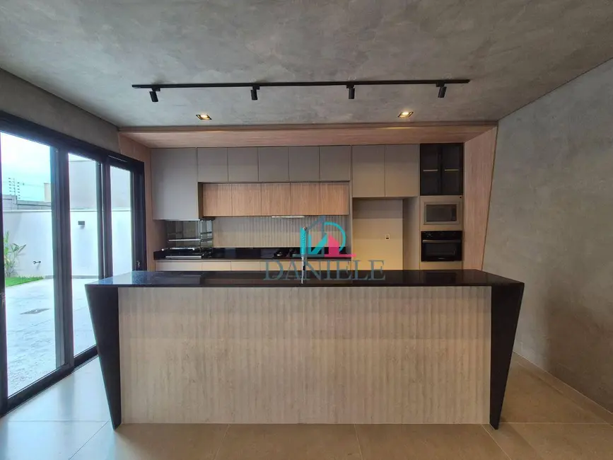 Casa de Condomínio com 3 quartos à venda, 287m2 em Parque Residencial Damha, Araraquara - SP - imagem 9 Foto 9 de Casa de Condomínio com 3 quartos à venda, 287m2 em Parque Residencial Damha, Araraquara - SP