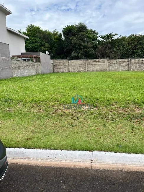 Foto 1 de Terreno / Lote à venda, 390m2 em Jardim Adalgisa, Araraquara - SP
