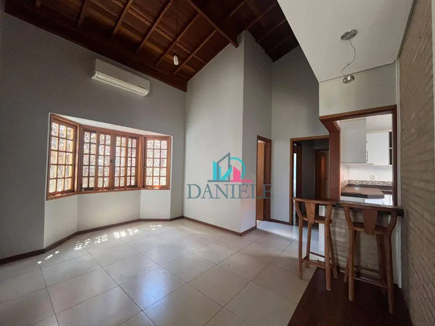 Casa de Condomínio com 2 quartos à venda, 265m2 em Jardim Maria Luiza V, Araraquara - SP - imagem 6 Foto 6 de Casa de Condomínio com 2 quartos à venda, 265m2 em Jardim Maria Luiza V, Araraquara - SP