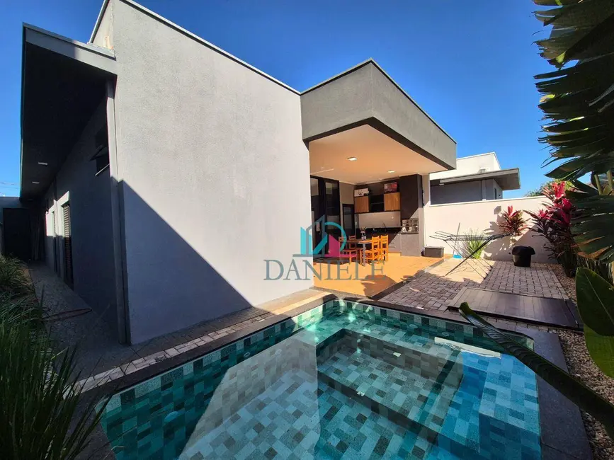 Casa de Condomínio com 3 quartos à venda, 324m2 em Parque Tropical, Araraquara - SP - imagem 5 Foto 5 de Casa de Condomínio com 3 quartos à venda, 324m2 em Parque Tropical, Araraquara - SP