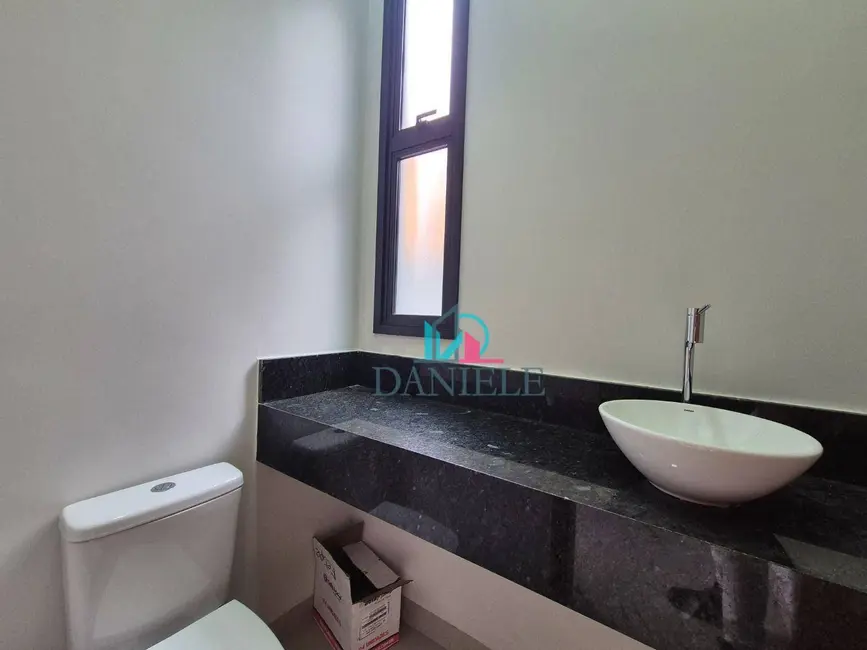 Casa de Condomínio com 3 quartos à venda, 324m2 em Parque Tropical, Araraquara - SP - imagem 3 Foto 3 de Casa de Condomínio com 3 quartos à venda, 324m2 em Parque Tropical, Araraquara - SP