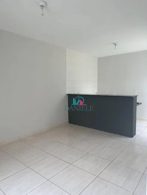 Casa com 2 quartos à venda, 180m2 em Jardim Adalberto Frederico de Oliveira Roxo I, Araraquara - SP - imagem 3 Foto 3 de Casa com 2 quartos à venda, 180m2 em Jardim Adalberto Frederico de Oliveira Roxo I, Araraquara - SP