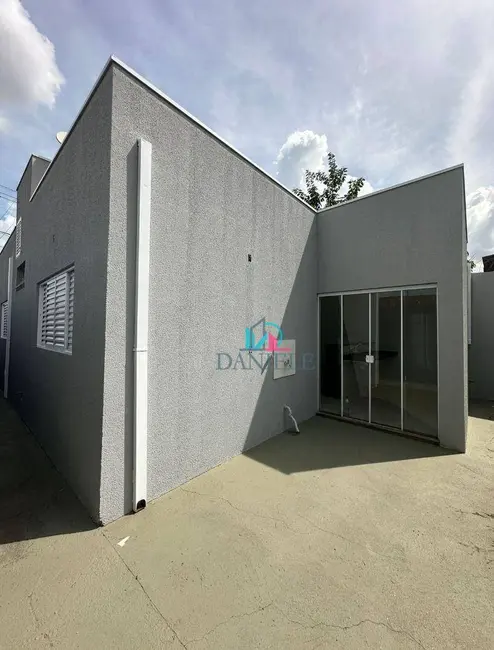 Casa com 2 quartos à venda, 180m2 em Jardim Adalberto Frederico de Oliveira Roxo I, Araraquara - SP - imagem 8 Foto 8 de Casa com 2 quartos à venda, 180m2 em Jardim Adalberto Frederico de Oliveira Roxo I, Araraquara - SP