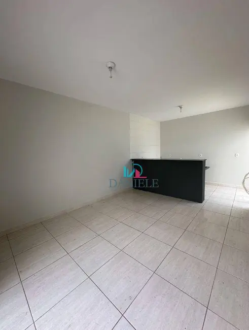 Casa com 2 quartos à venda, 180m2 em Jardim Adalberto Frederico de Oliveira Roxo I, Araraquara - SP - imagem 5 Foto 5 de Casa com 2 quartos à venda, 180m2 em Jardim Adalberto Frederico de Oliveira Roxo I, Araraquara - SP