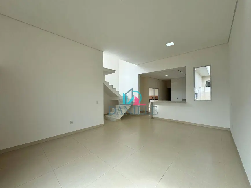 Foto 3 de Casa de Condomínio com 3 quartos à venda, 250m2 em Campos Ville, Araraquara - SP