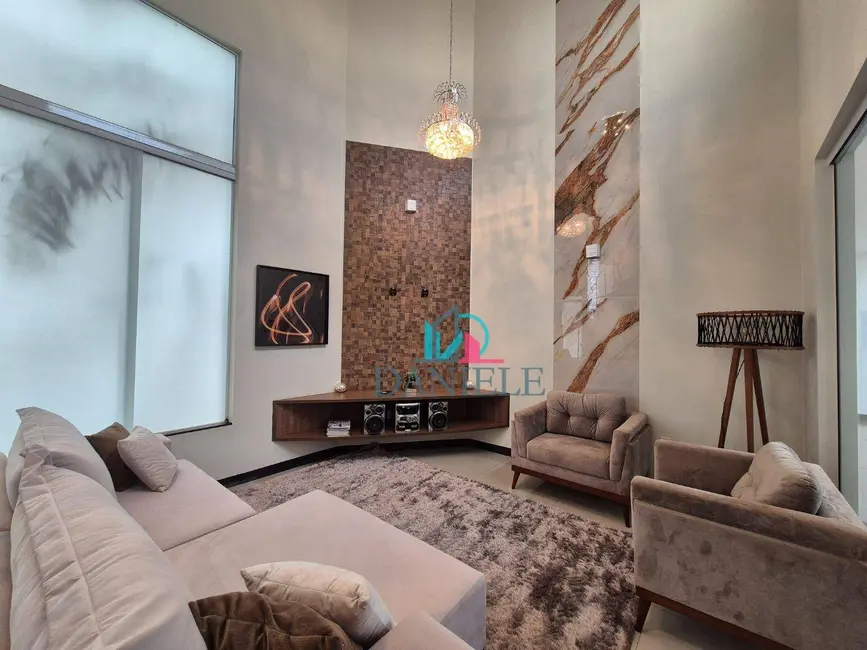 Casa de Condomínio com 3 quartos à venda, 277m2 em Parque Residencial Damha, Araraquara - SP - imagem 3 Foto 3 de Casa de Condomínio com 3 quartos à venda, 277m2 em Parque Residencial Damha, Araraquara - SP