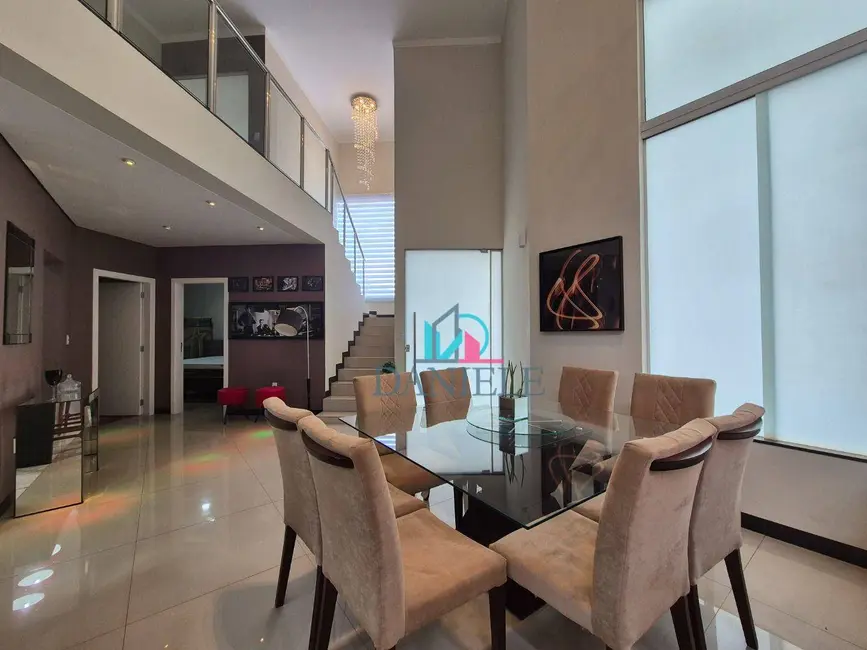 Casa de Condomínio com 3 quartos à venda, 277m2 em Parque Residencial Damha, Araraquara - SP - imagem 4 Foto 4 de Casa de Condomínio com 3 quartos à venda, 277m2 em Parque Residencial Damha, Araraquara - SP