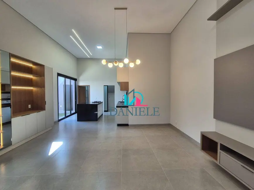 Casa de Condomínio com 3 quartos à venda, 301m2 em Parque Residencial Damha, Araraquara - SP - imagem 5 Foto 5 de Casa de Condomínio com 3 quartos à venda, 301m2 em Parque Residencial Damha, Araraquara - SP